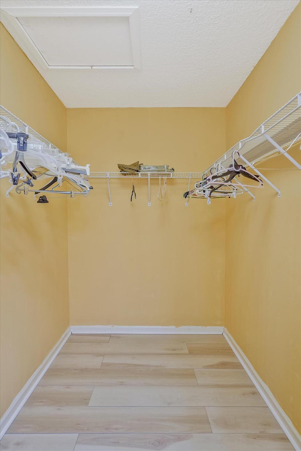 SUGAR POND MANOR OF WELLI - Residential Lease