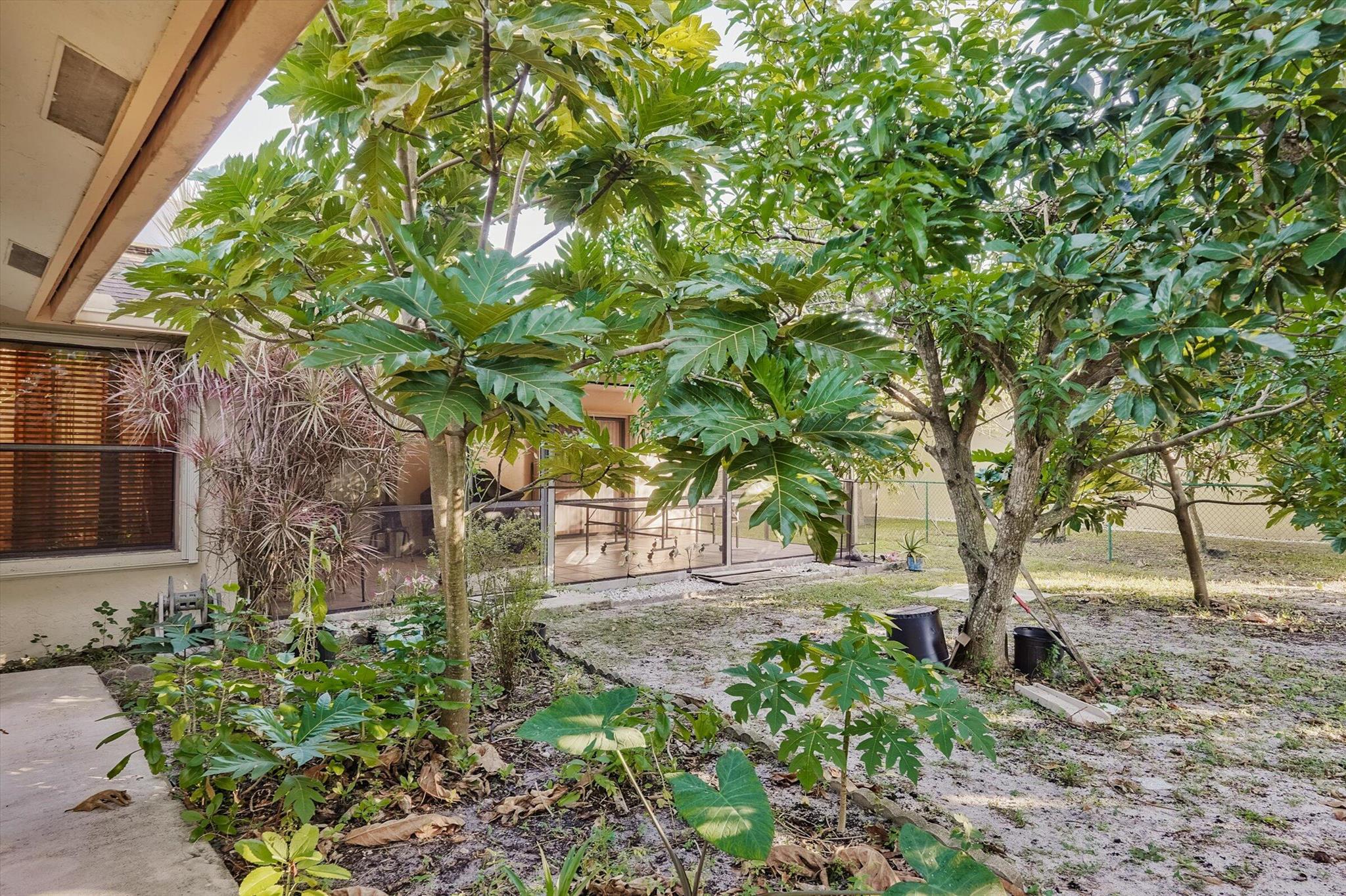 SUGAR POND MANOR OF WELLI - Residential Lease