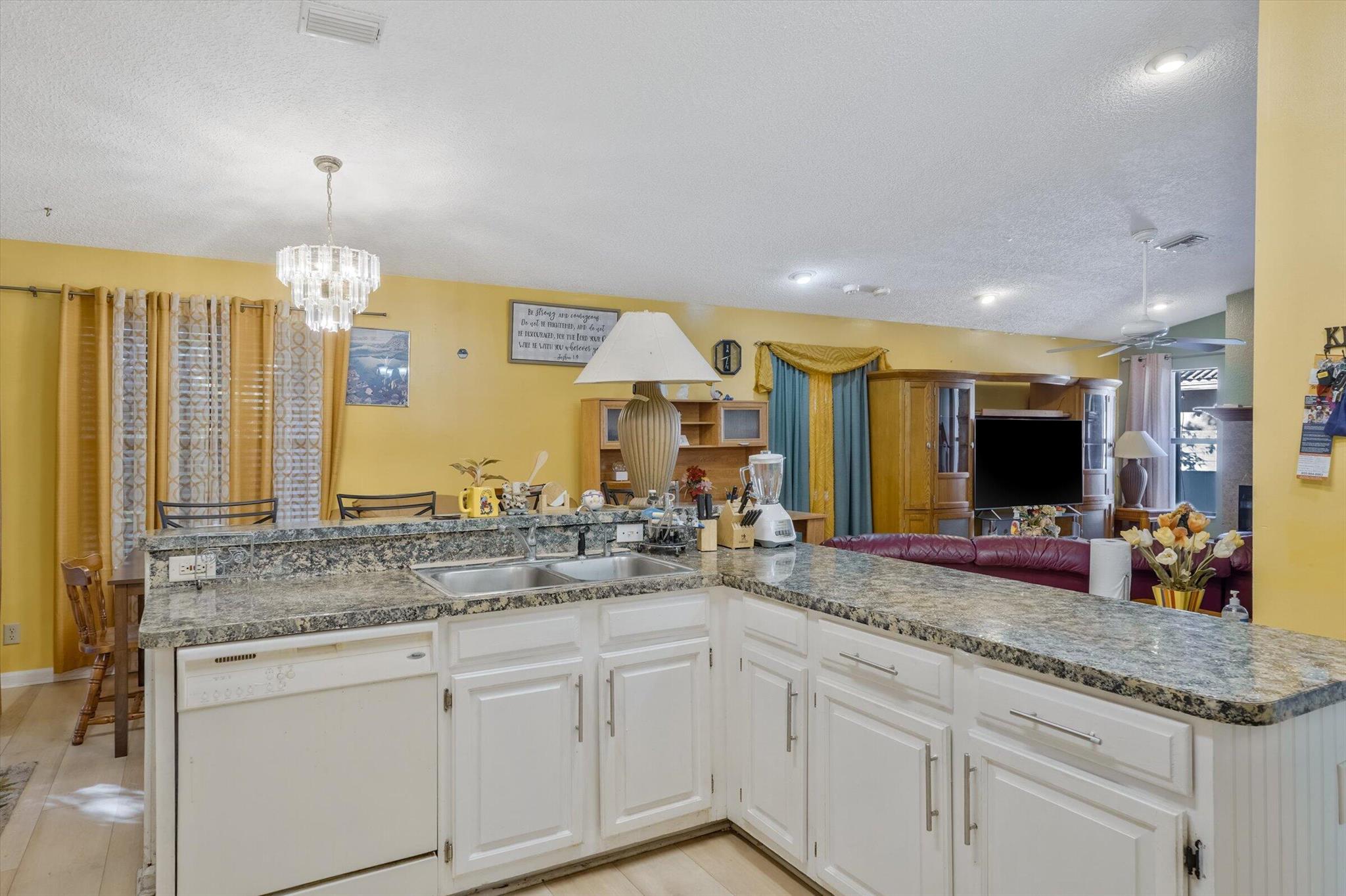 SUGAR POND MANOR OF WELLI - Residential Lease