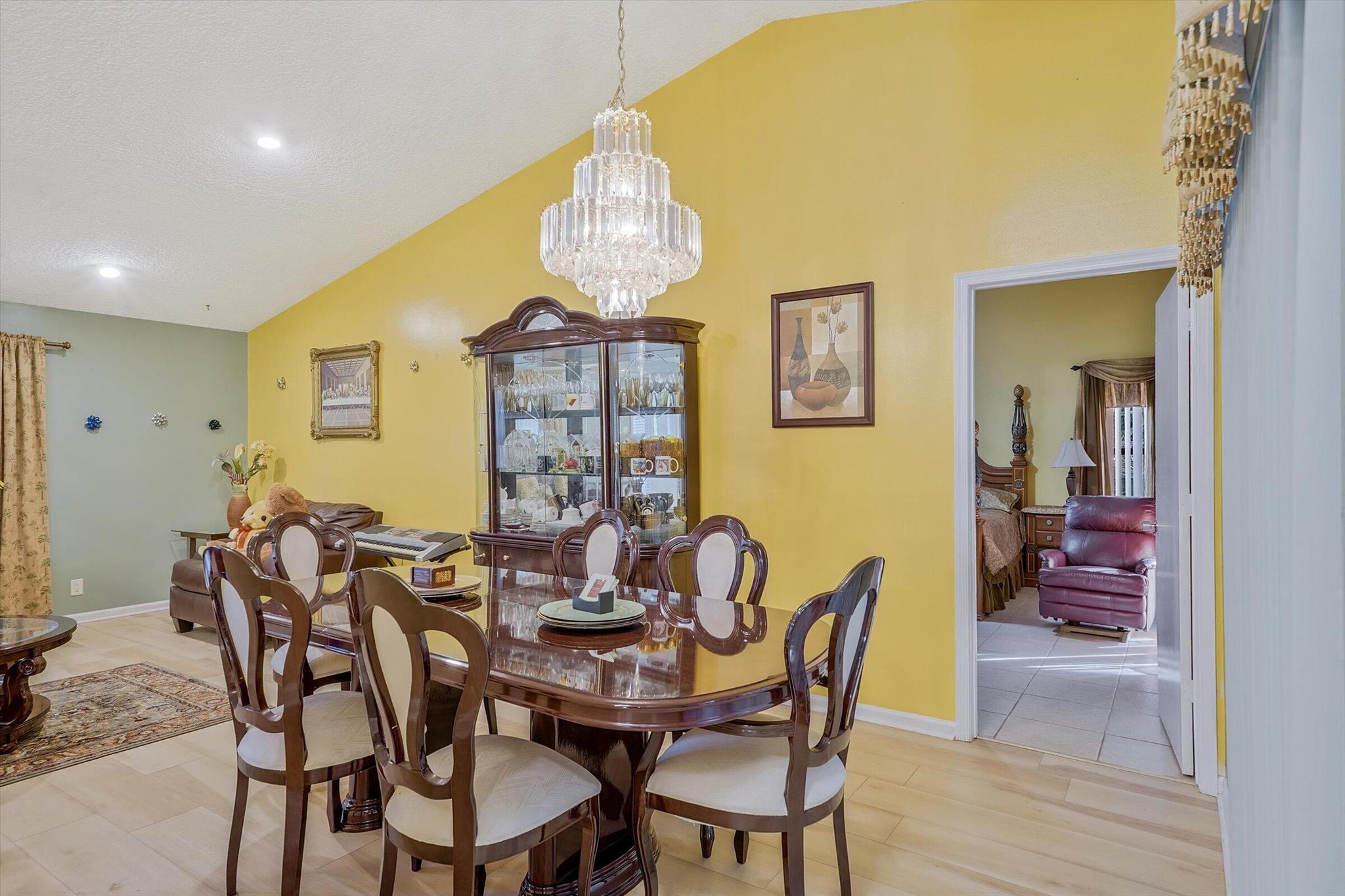 SUGAR POND MANOR OF WELLI - Residential Lease