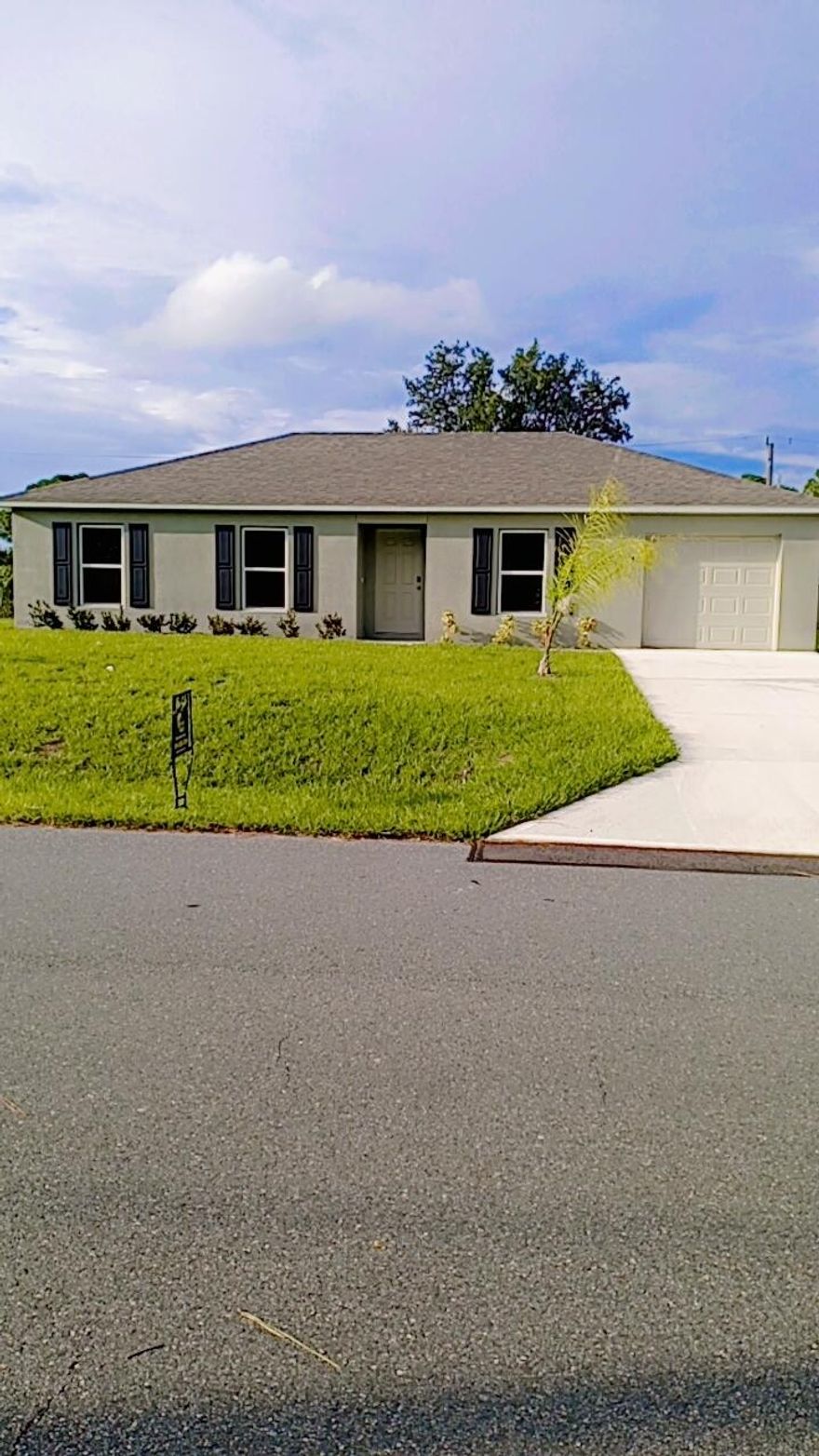concrete Block house was built in 2024 but was upgraded by the owner .it is  strong and beautiful . it is located in a very Quiet  Neighborhood.

House is currently rented but  the lease will expired  in April 1st .2026.  The RENT is $1900. can be more.