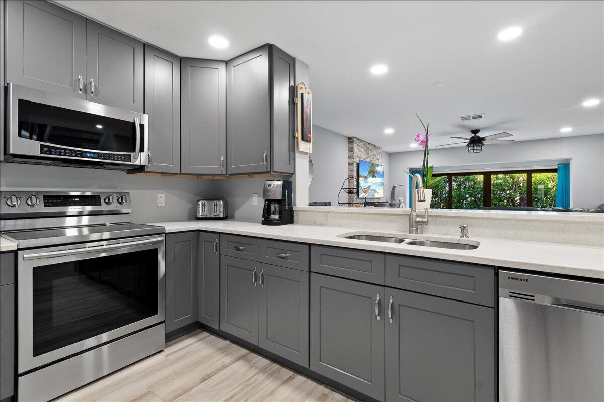 MARINERS COVE 1 - Residential Lease