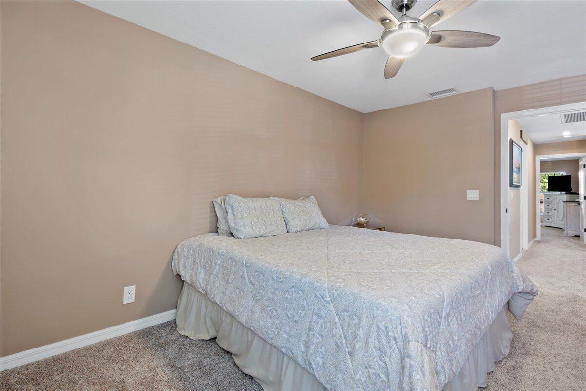 MARINERS COVE 1 - Residential Lease