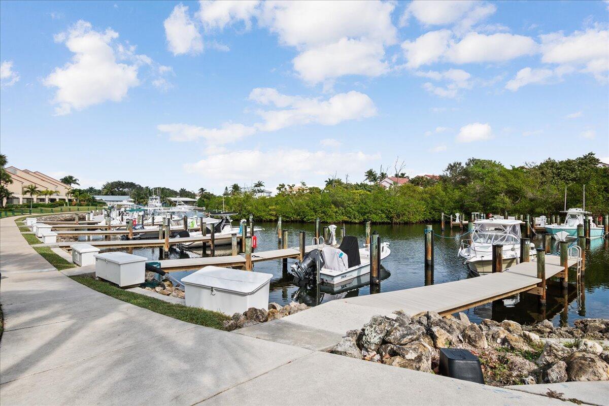 MARINERS COVE 1 - Residential Lease