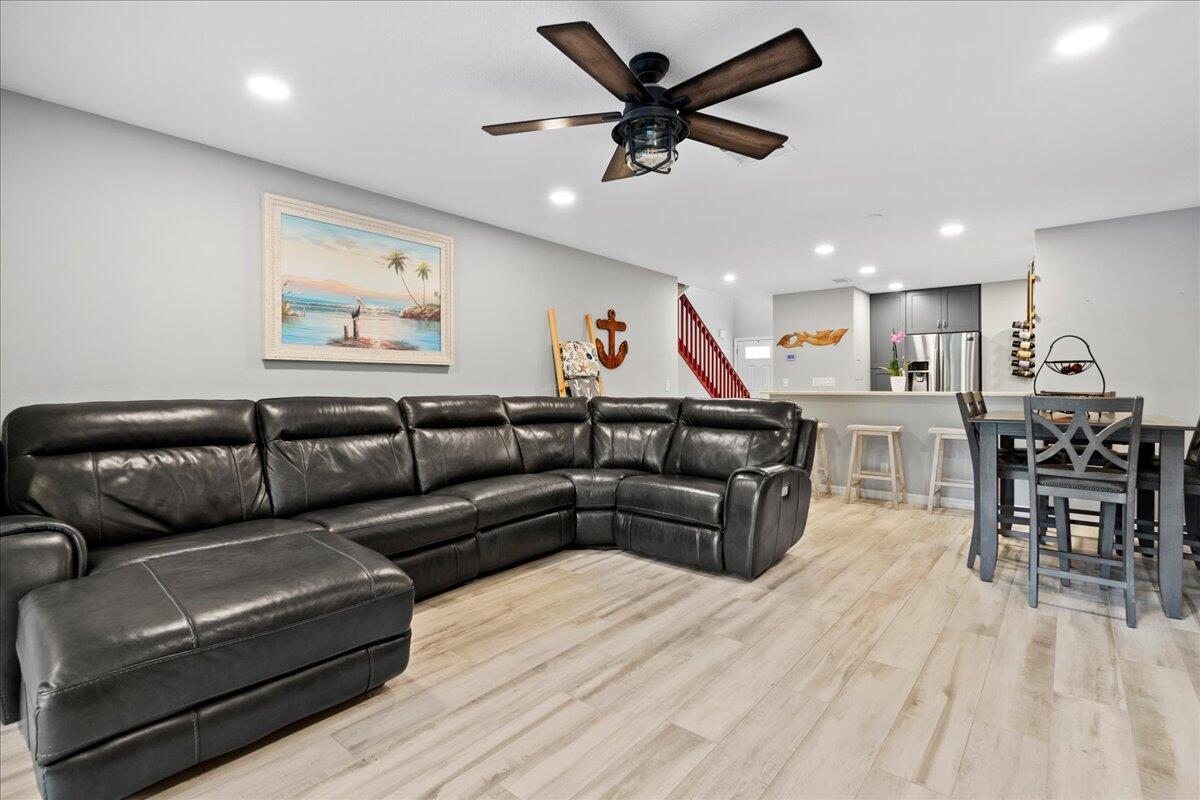 MARINERS COVE 1 - Residential Lease