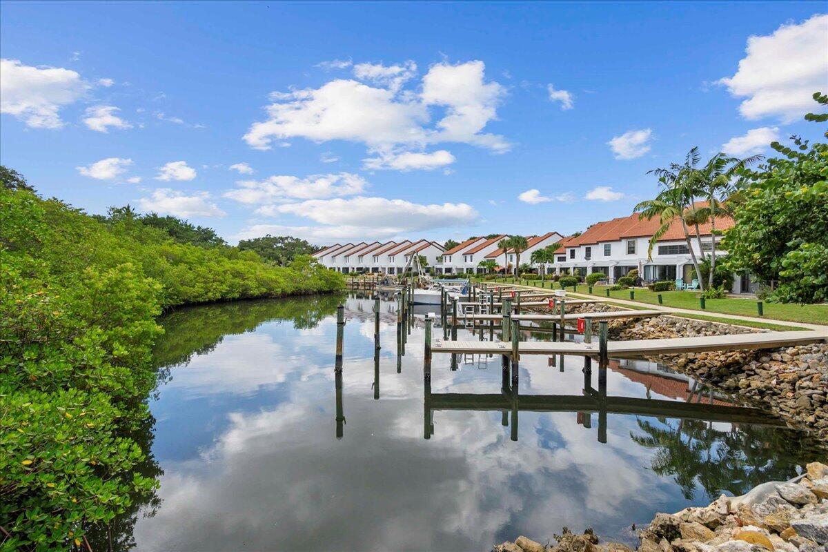 MARINERS COVE 1 - Residential Lease
