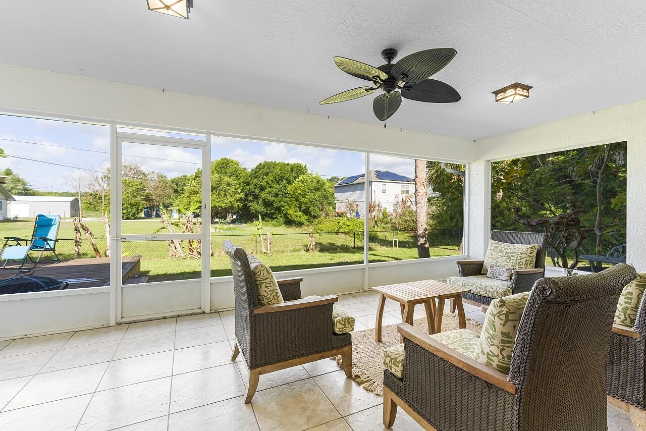 VERO LAKE ESTATES UNIT A - Residential