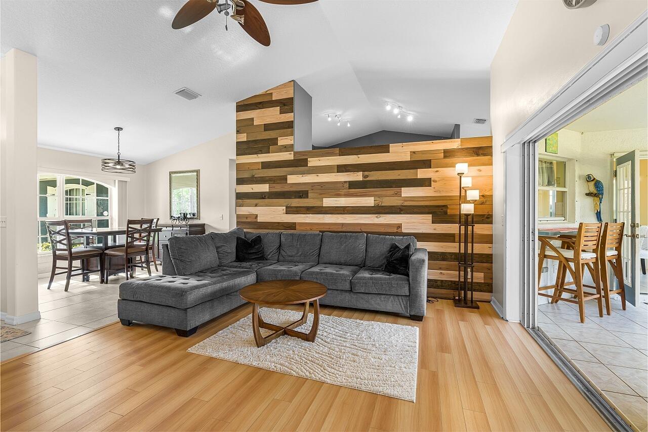 VERO LAKE ESTATES UNIT A - Residential