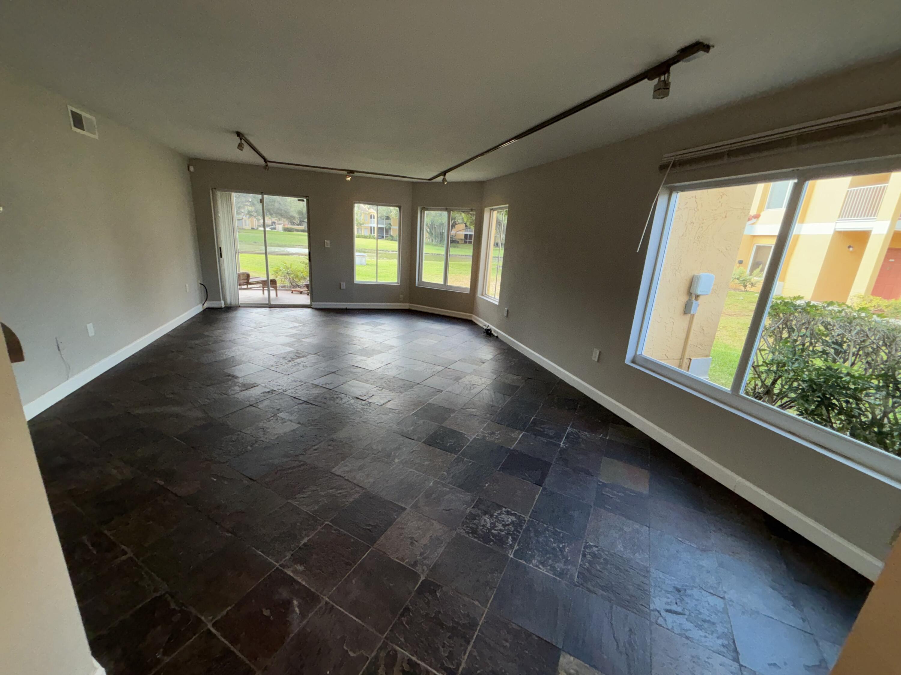 Sailboat Pointe Condos - Residential Lease