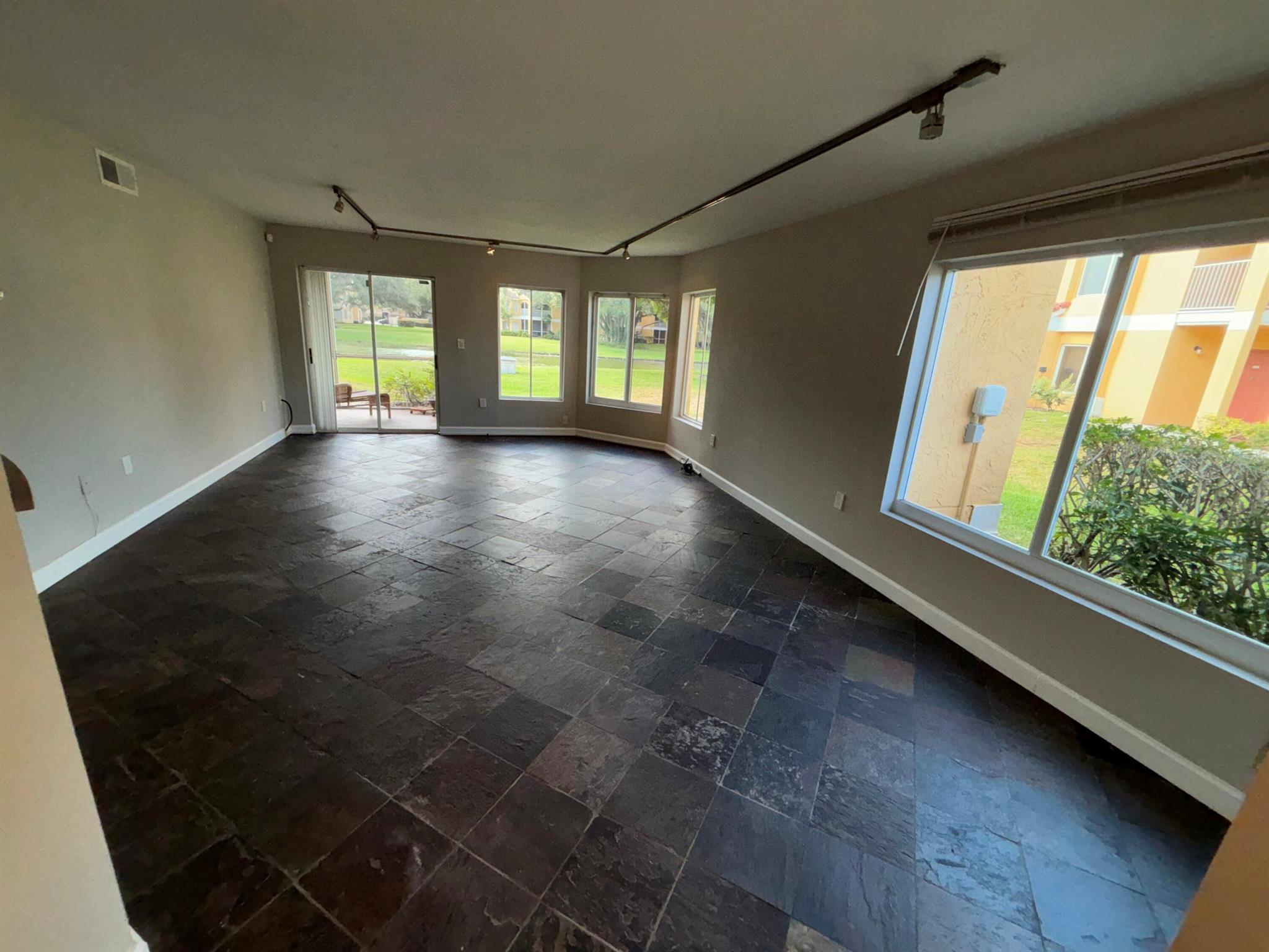 Sailboat Pointe Condos - Residential Lease