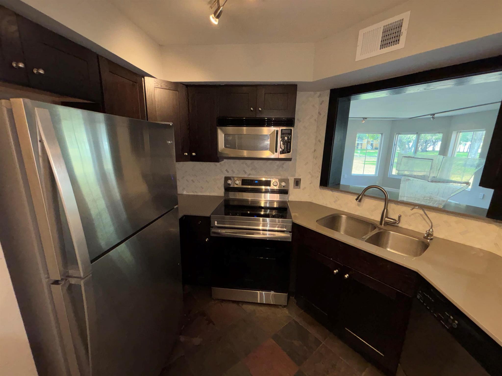 Sailboat Pointe Condos - Residential Lease