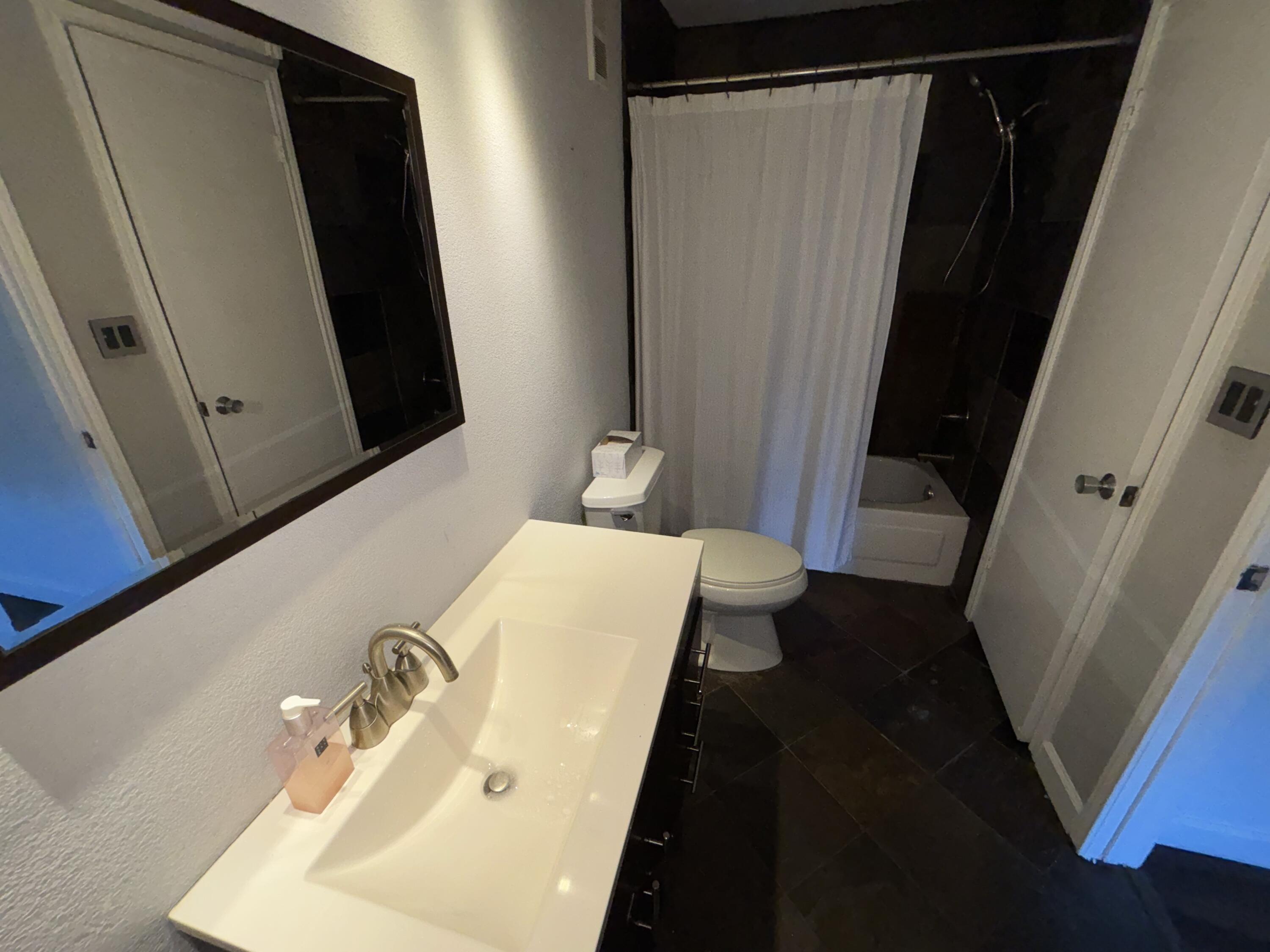 Sailboat Pointe Condos - Residential Lease