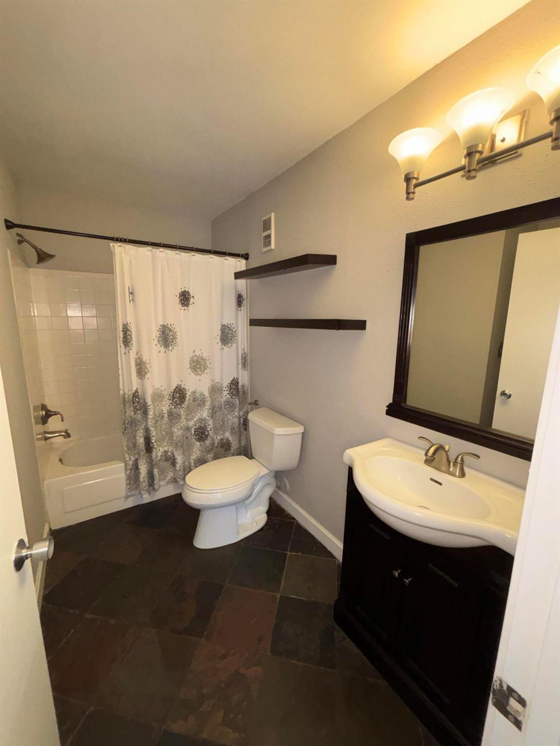 Sailboat Pointe Condos - Residential Lease