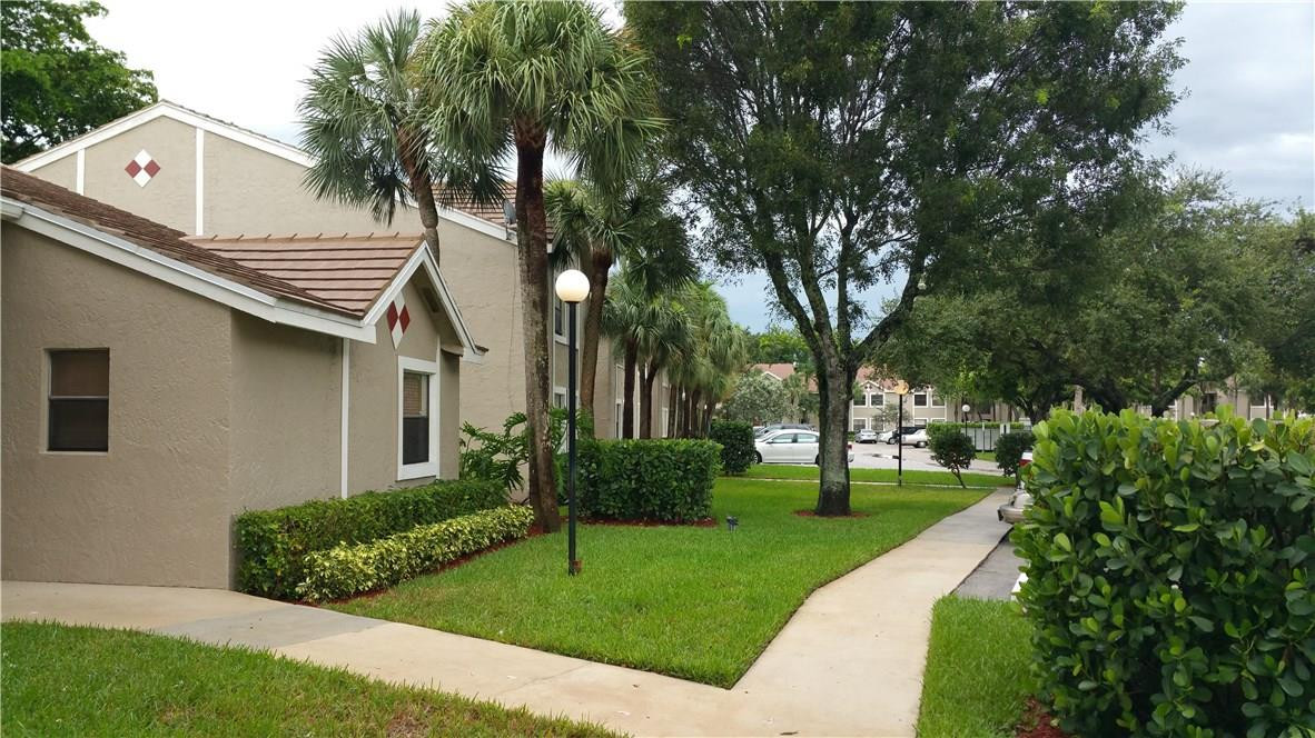Royal Grenadier II - Residential
