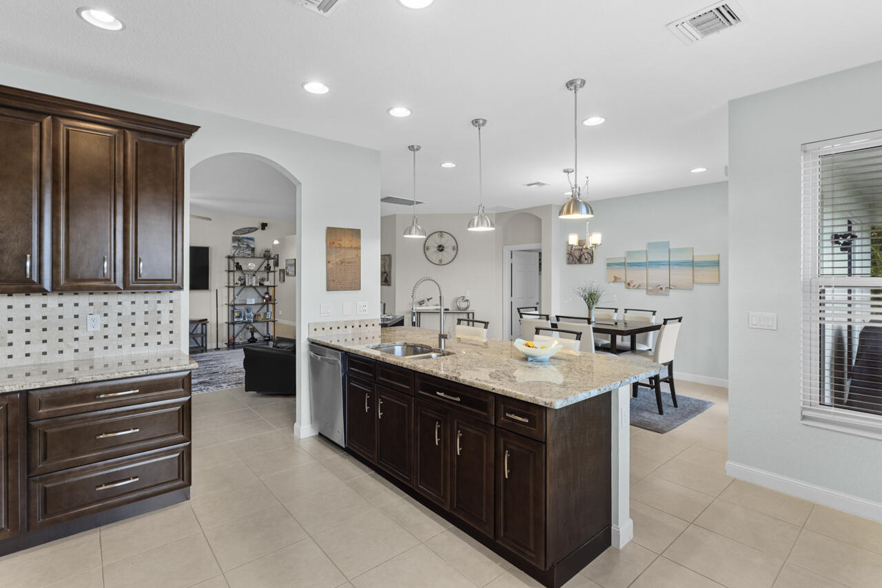 MARTINS CROSSING - Residential