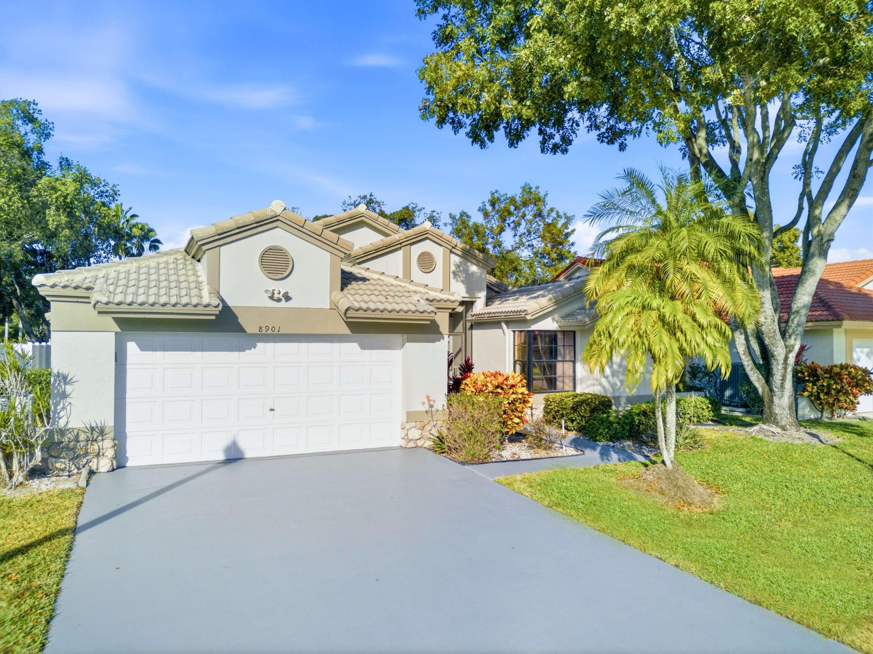 8901 BOATSWAIN Drive