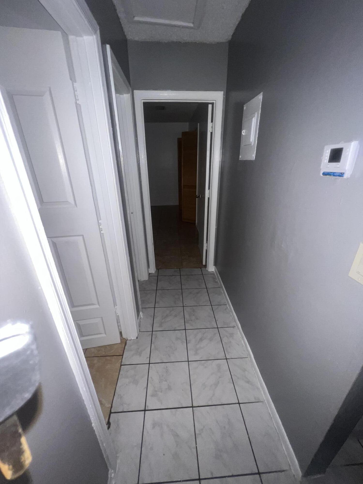 CASTLEWOOD - Residential Lease