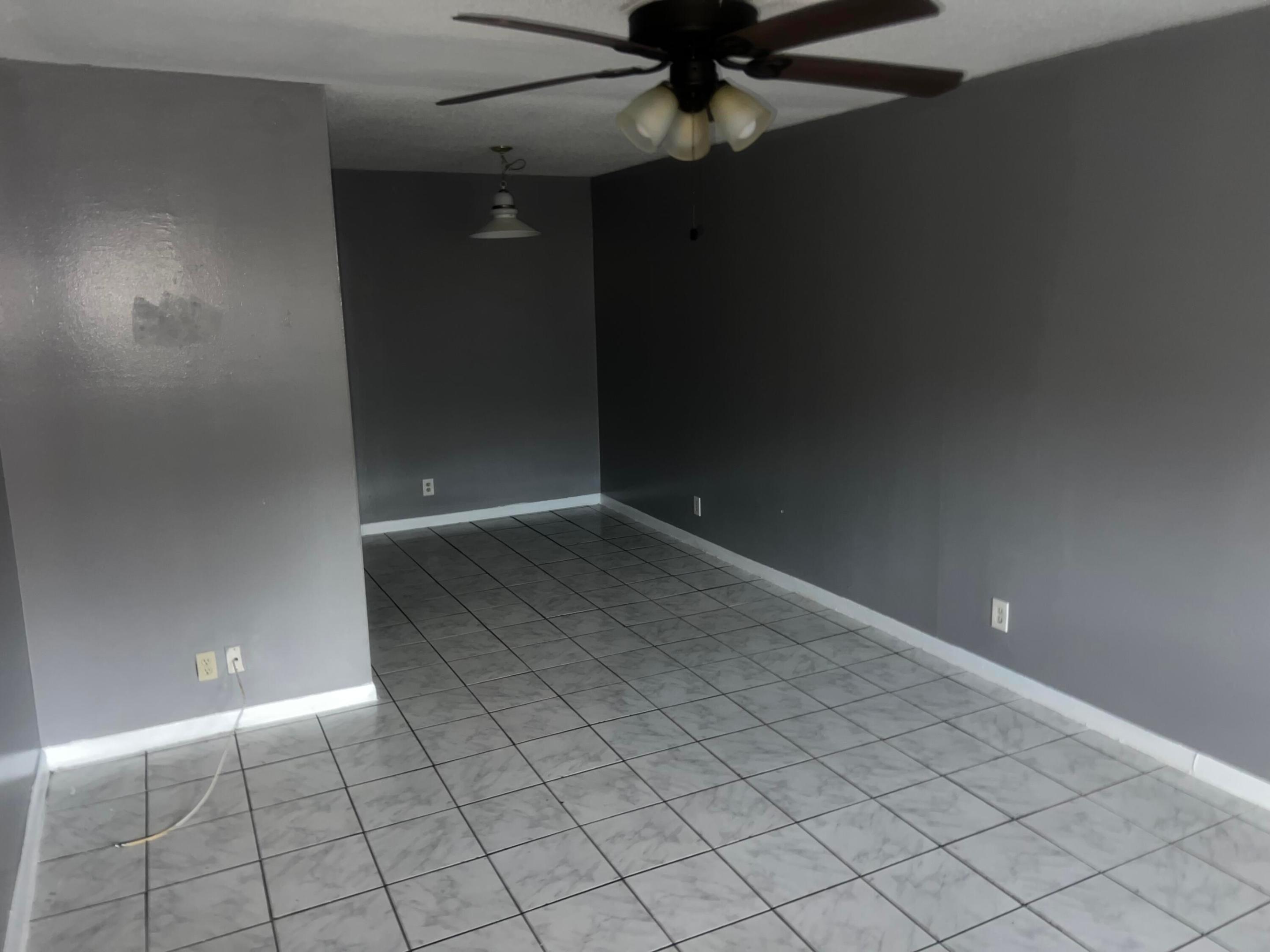 CASTLEWOOD - Residential Lease