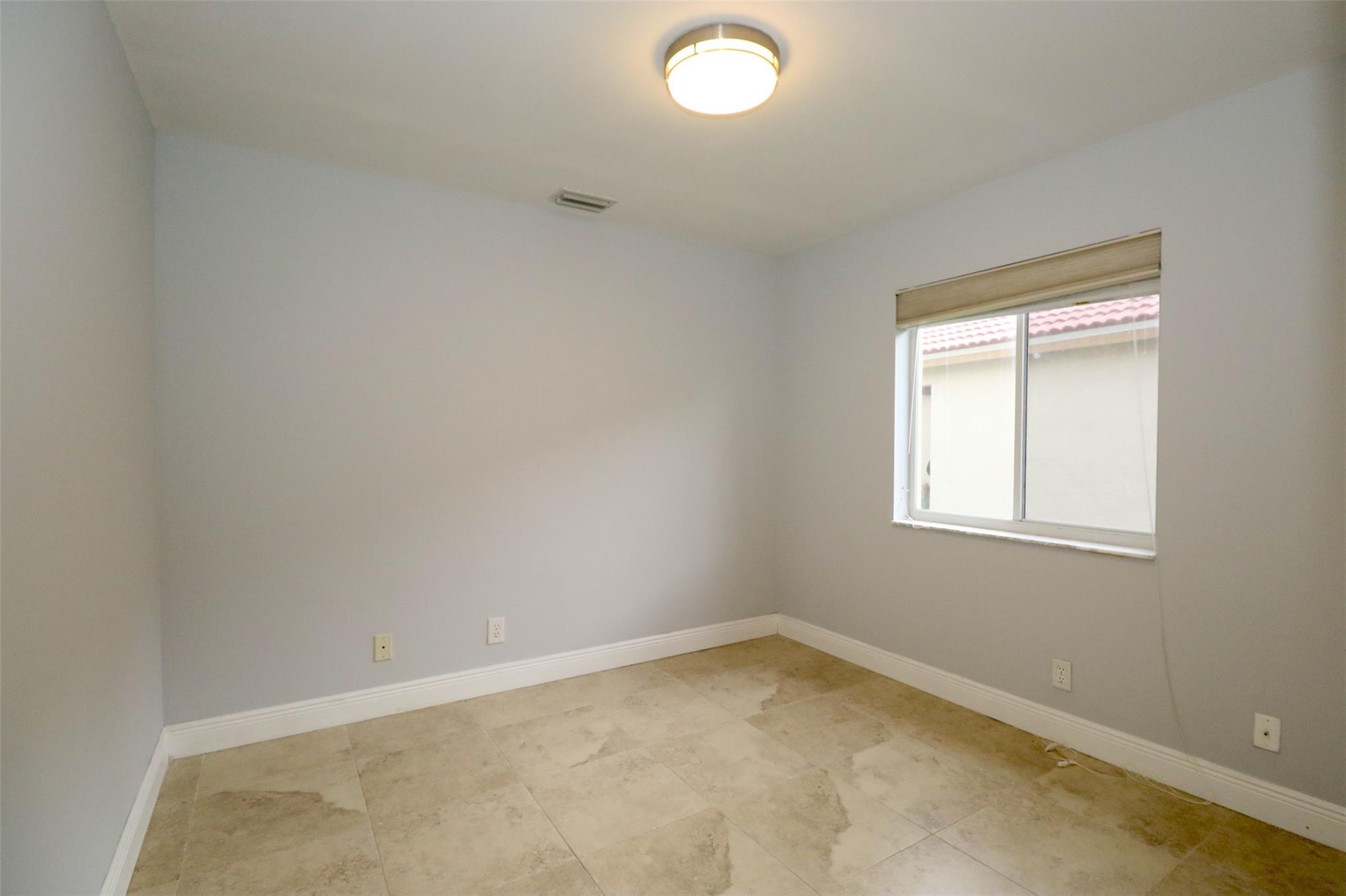 SECTORS 3 & 4 BOUNDARY PL - Residential Lease