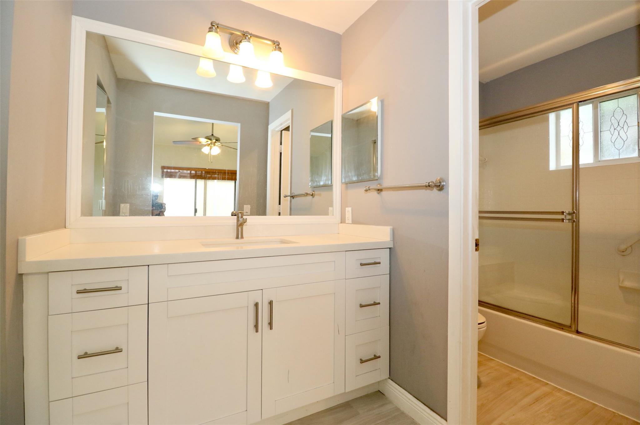 SECTORS 3 & 4 BOUNDARY PL - Residential Lease