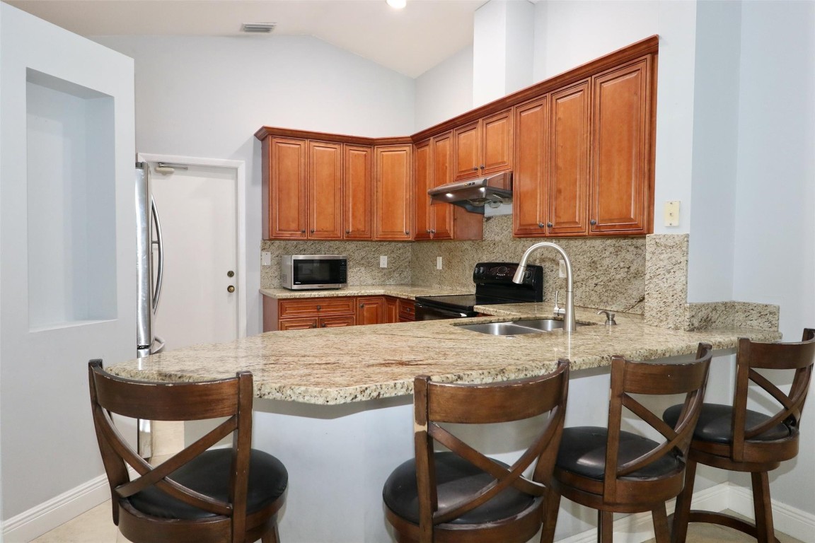 SECTORS 3 & 4 BOUNDARY PL - Residential Lease