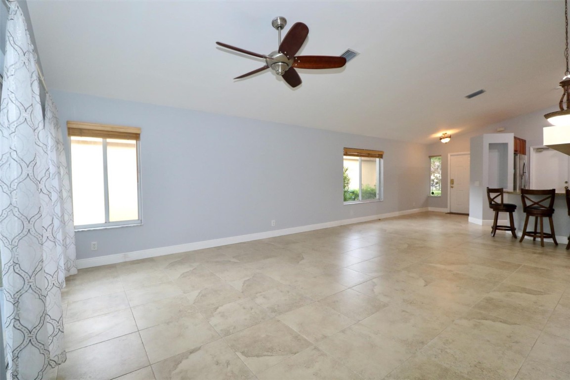 SECTORS 3 & 4 BOUNDARY PL - Residential Lease