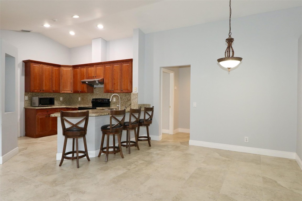 SECTORS 3 & 4 BOUNDARY PL - Residential Lease