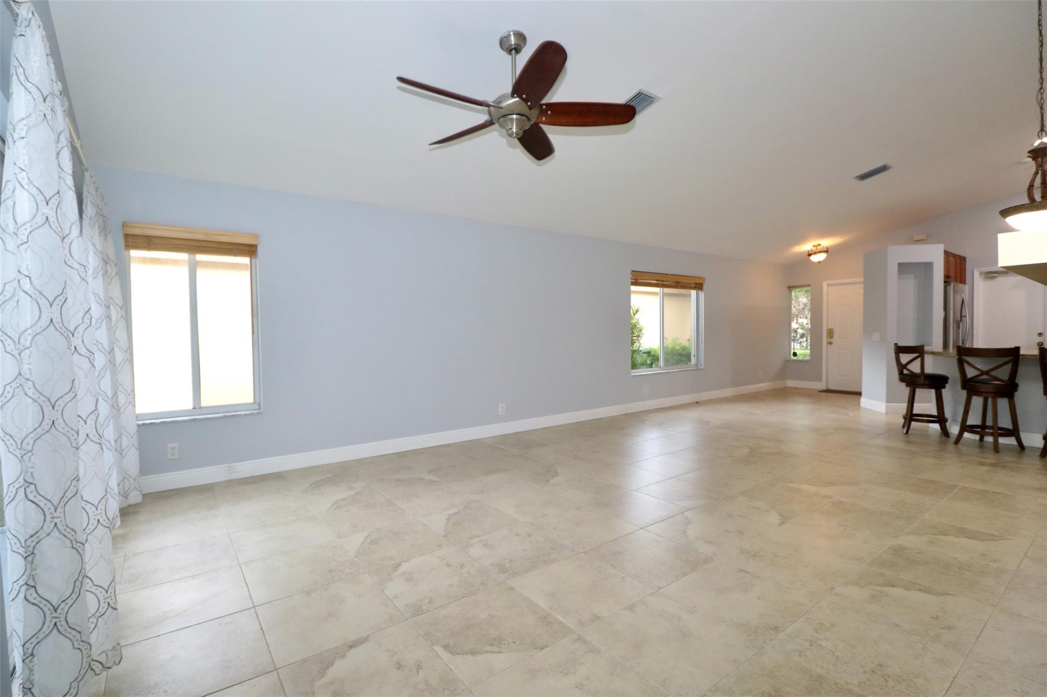 SECTORS 3 & 4 BOUNDARY PL - Residential Lease