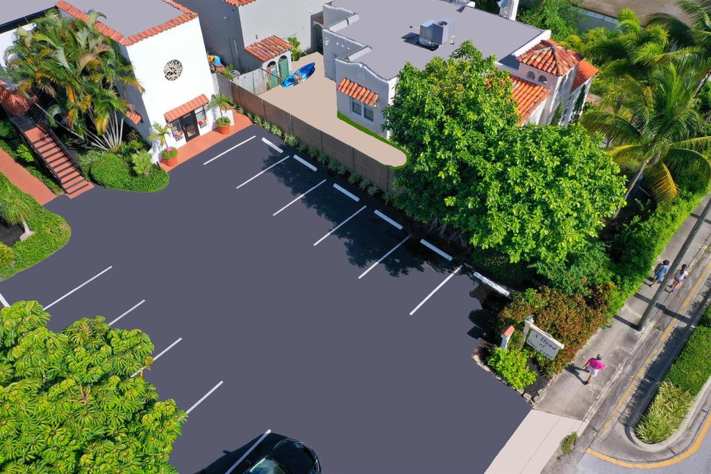 Photo of 280 NE 6th Avenue, Delray Beach, FL 33483 (MLS # R10641915)