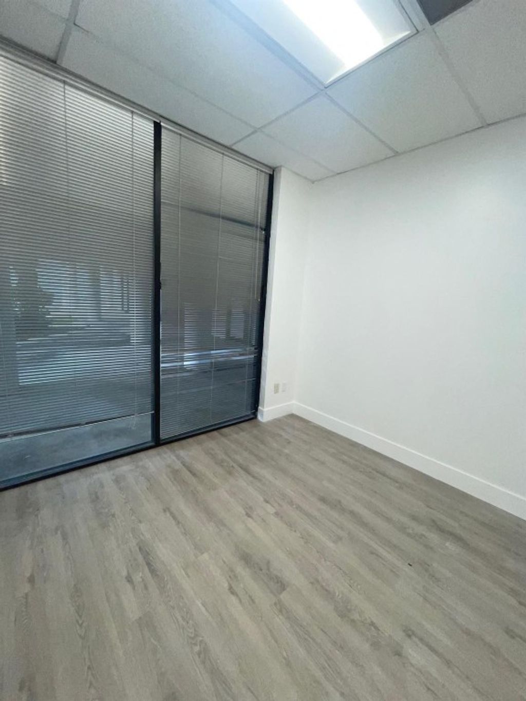 Photo of 4750 N Dixie Highway #4, Oakland Park, FL 33334 (MLS # F10531837)