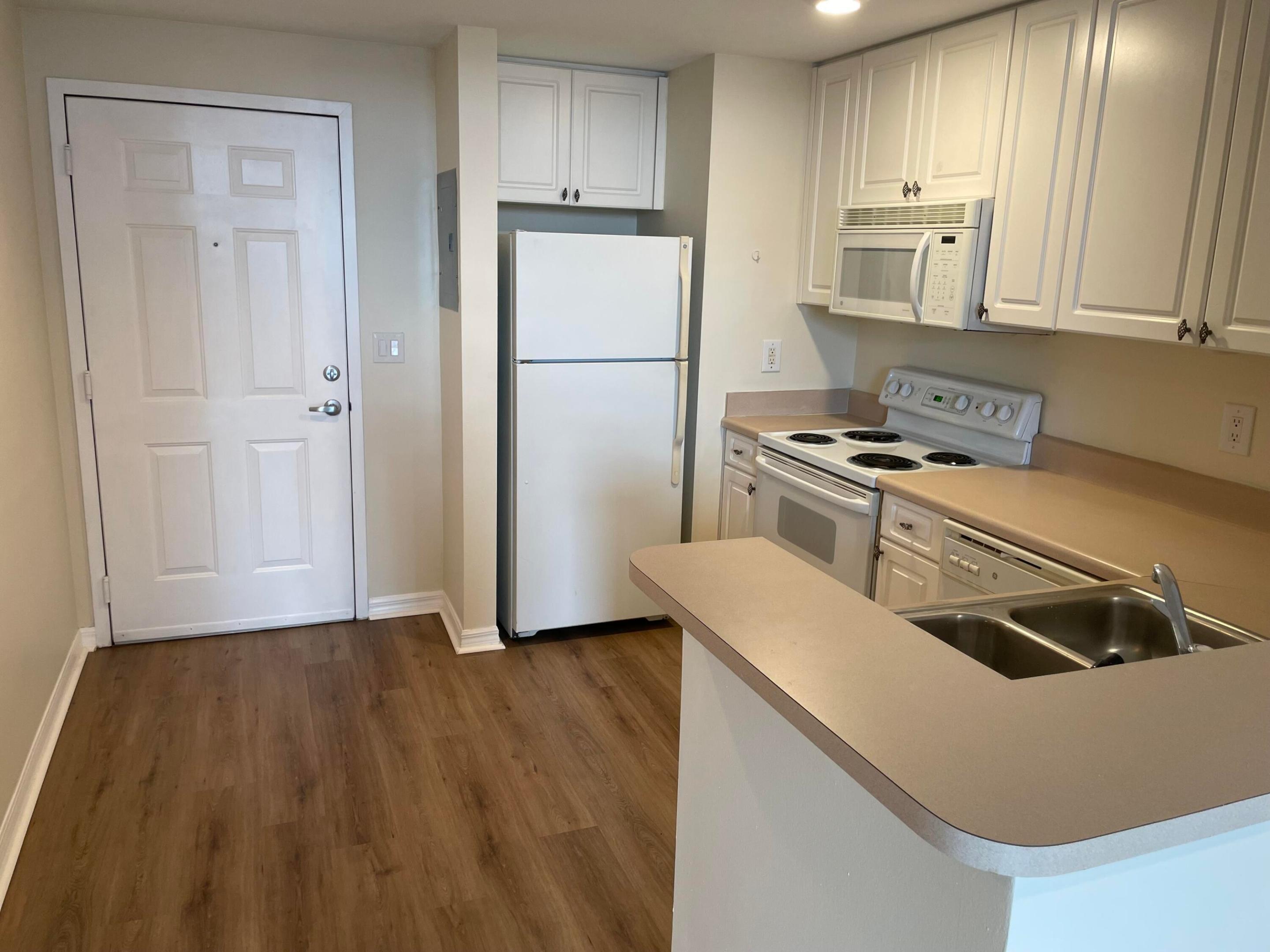 STRAND CONDO - Residential Lease