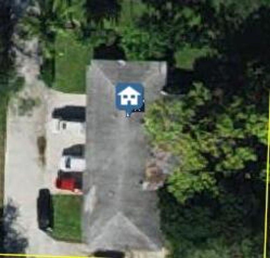 This duplex is located in a highly desirable area and offers a comfortable and functional layouts.  2 bedrooms and 1 bathroom, an in-unit laundry for added convenience, and a 1-car garage providing secure parking and extra storage. With a practical floor plan and a prime location close to shopping, dining, and major roads, this property is ideal for homeowners or investors seeking value and convenience in a sought-after neighborhood.