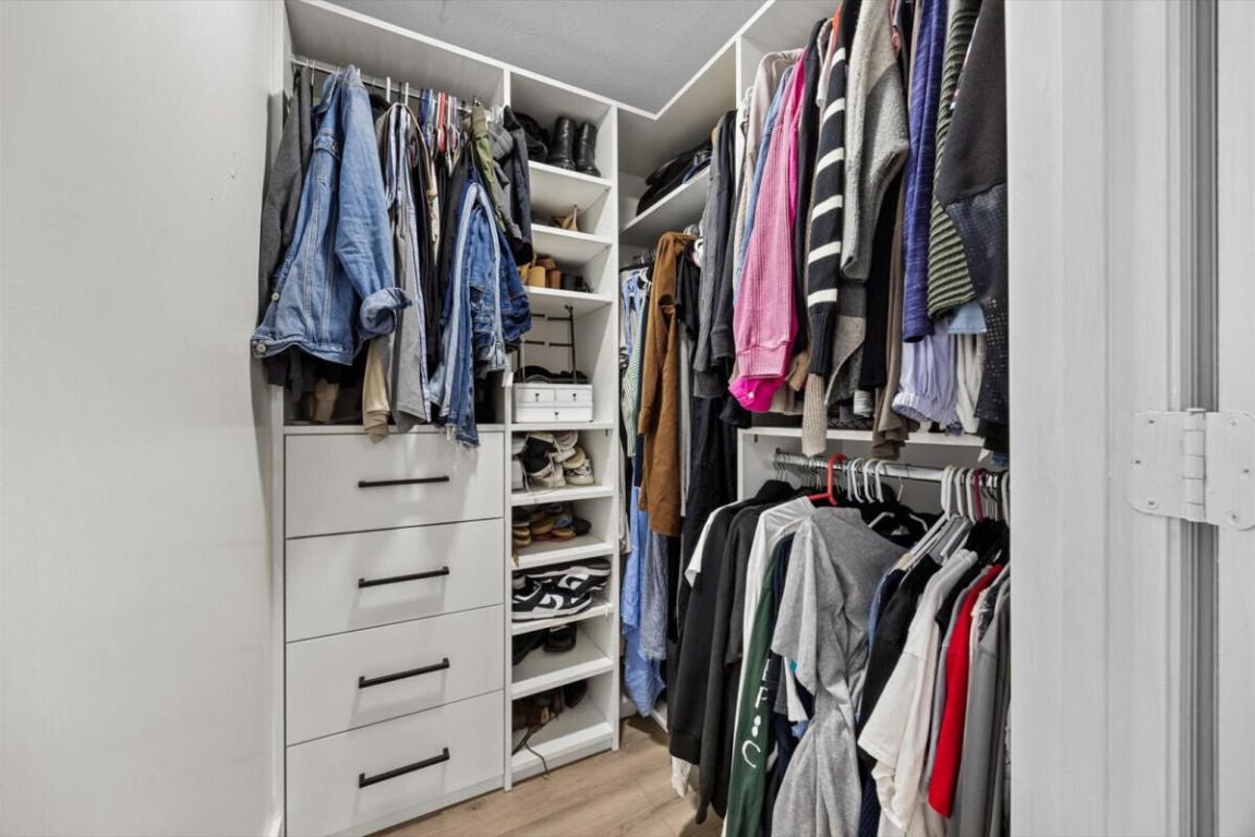 NETTLES ISLAND - Residential