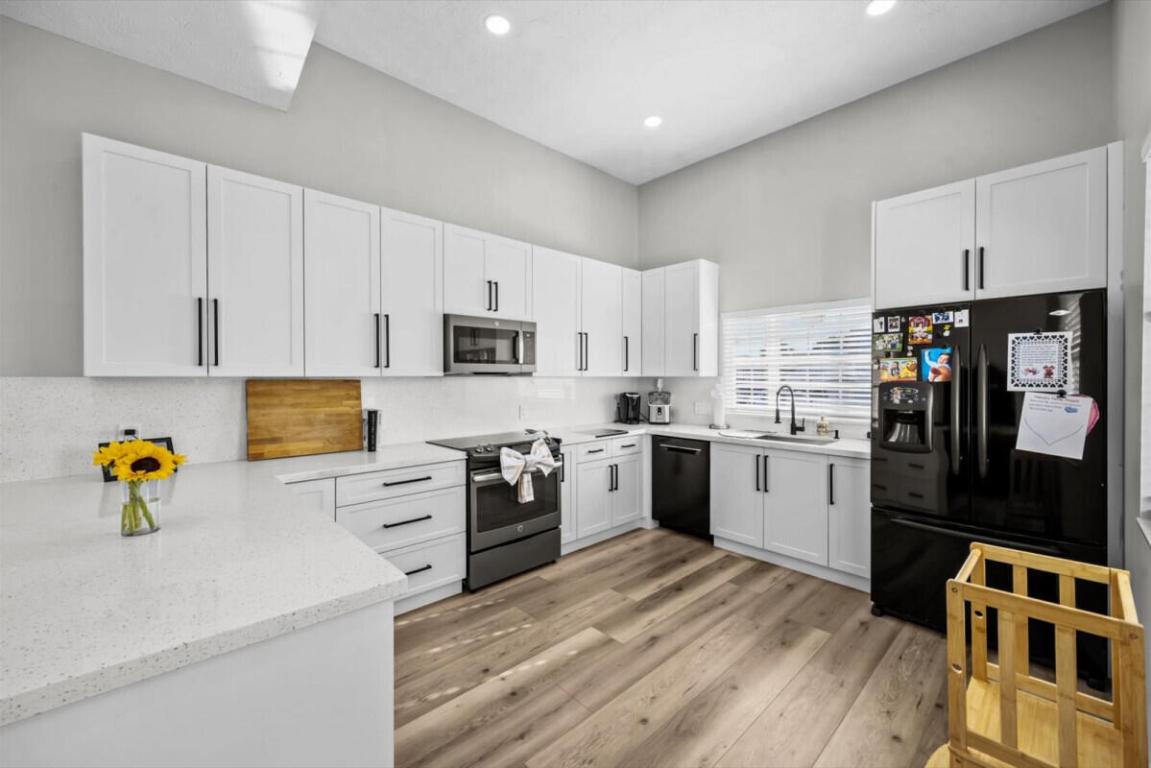 NETTLES ISLAND - Residential