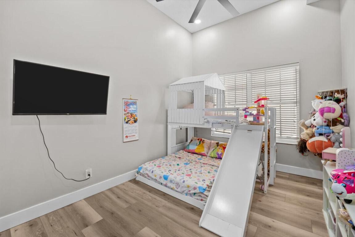 NETTLES ISLAND - Residential