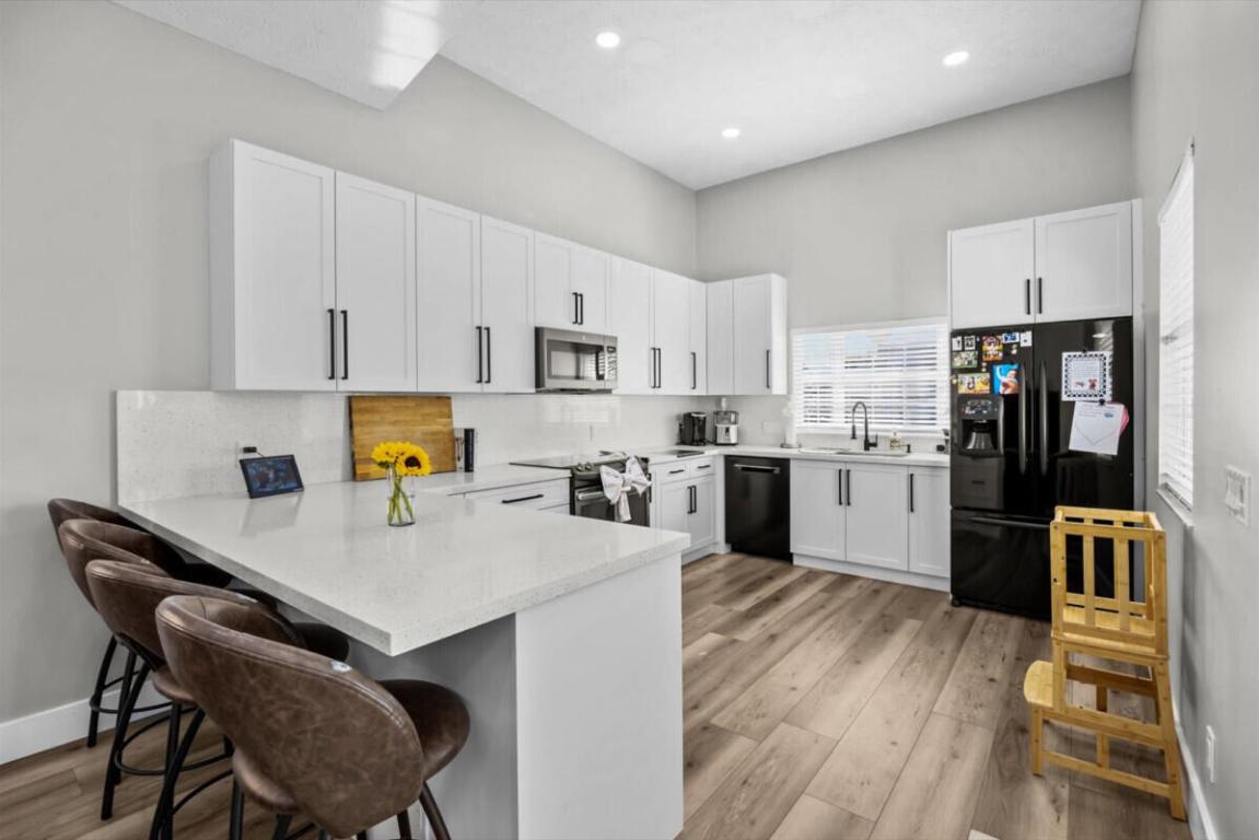 NETTLES ISLAND - Residential