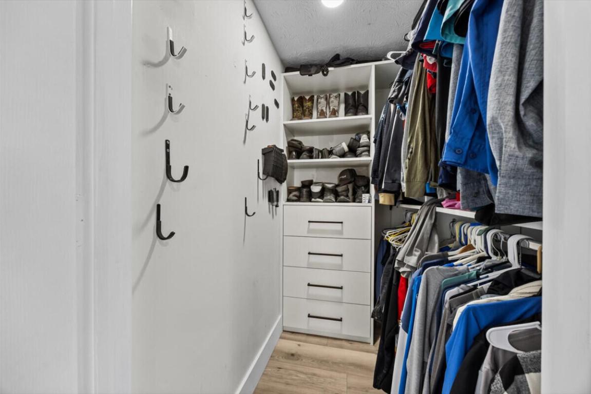 NETTLES ISLAND - Residential