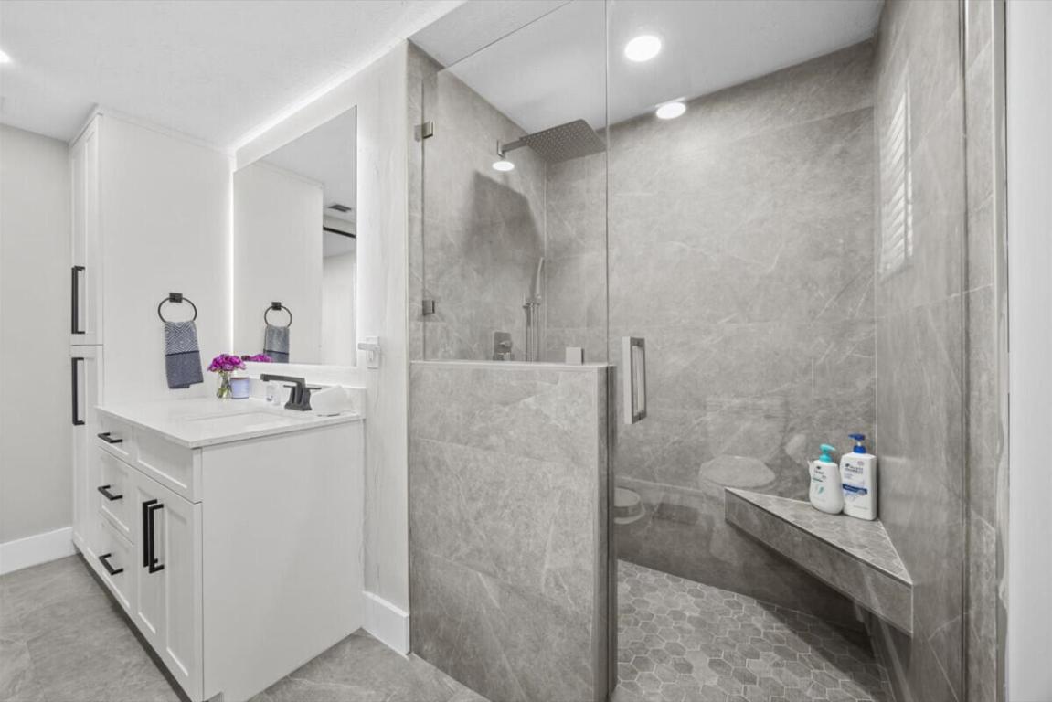 NETTLES ISLAND - Residential