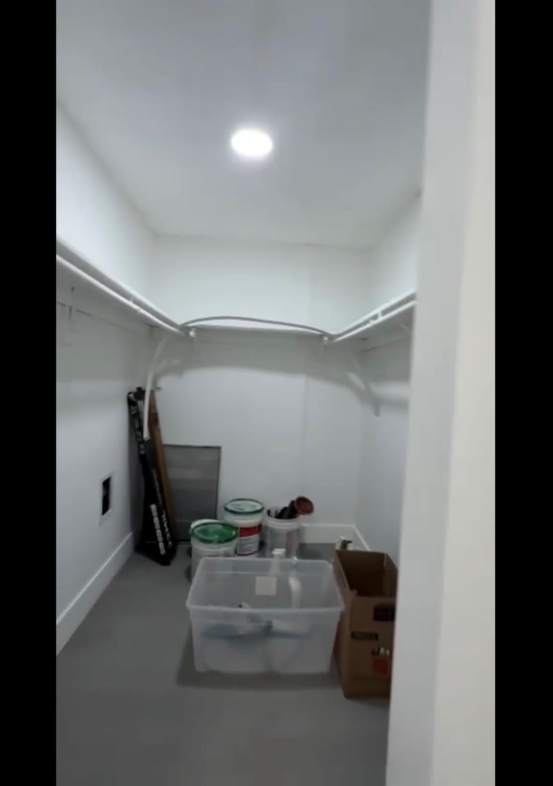 Brookfield Square Condo - Residential Lease