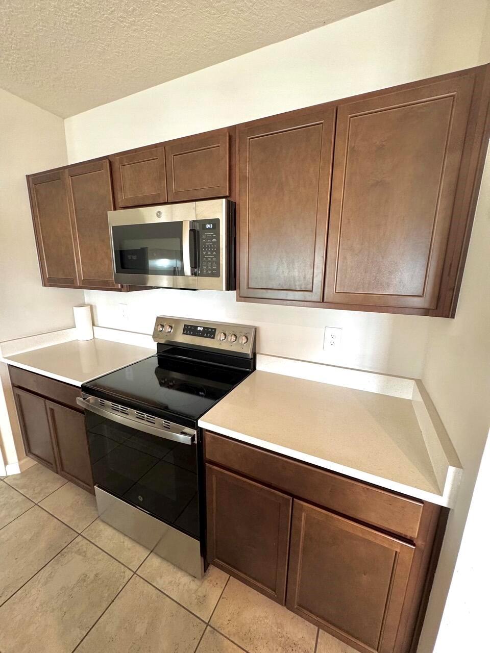 AVALON CROSSING
PHASE II - Residential Lease