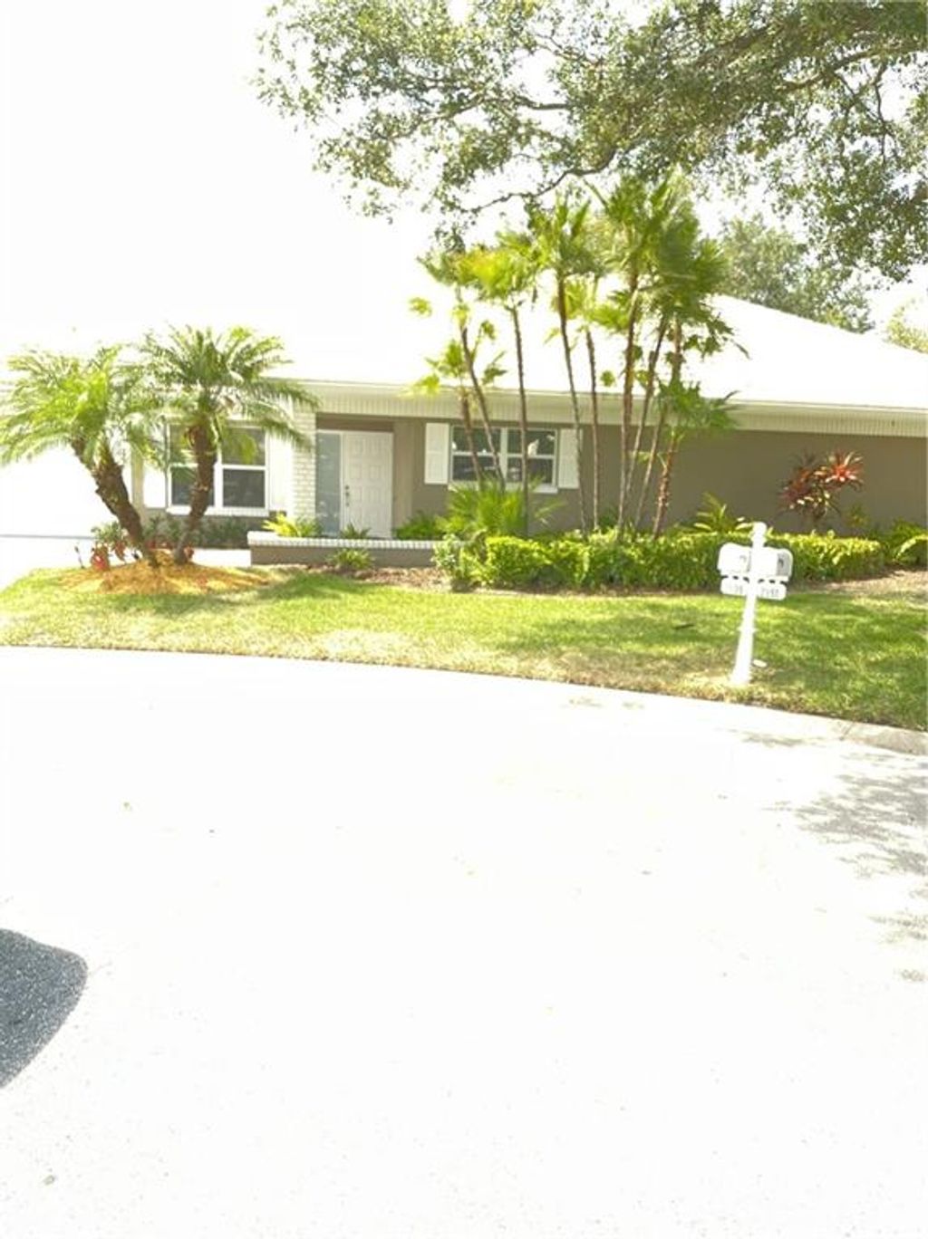 Photo of 2539 SW Brookwood Ln, Palm City, FL 34990 (MLS # F10286975)