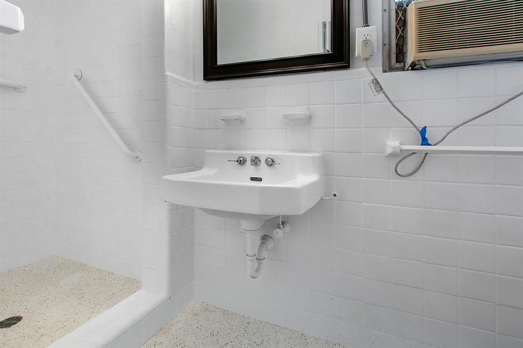 HOMEWOOD - Residential