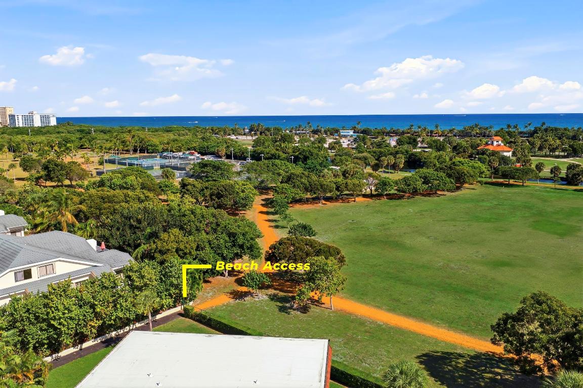 VILLAS ON THE GREEN CONDO - Residential