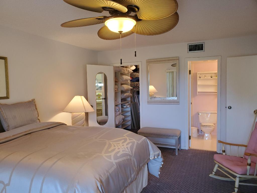 VILLAS ON THE GREEN CONDO - Residential