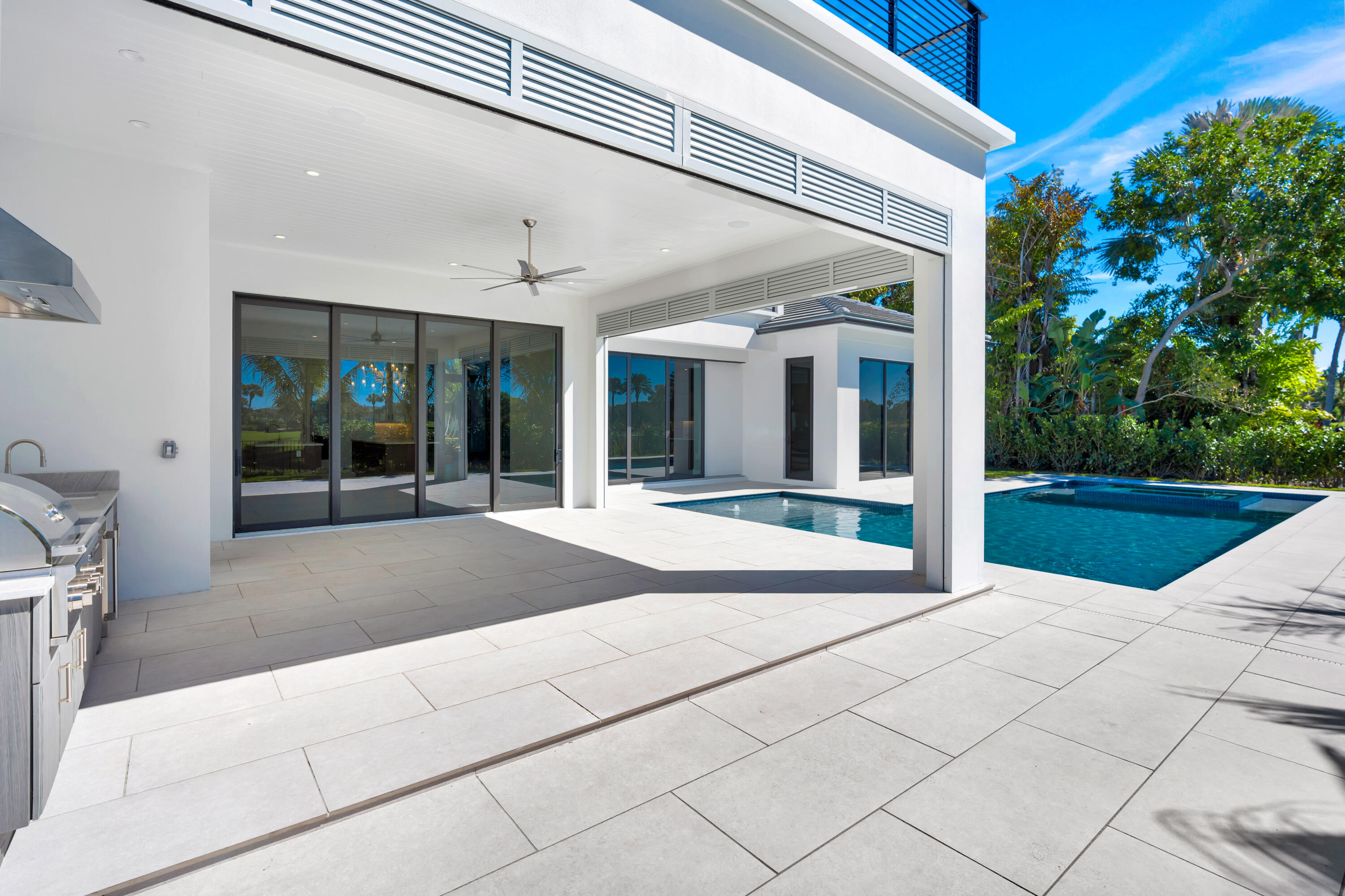 ADMIRALS COVE - Residential