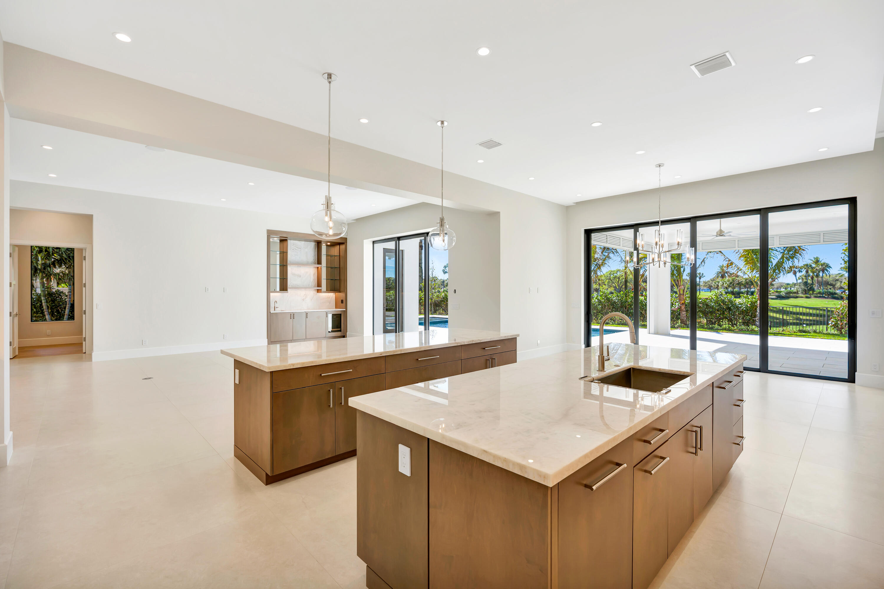 ADMIRALS COVE - Residential