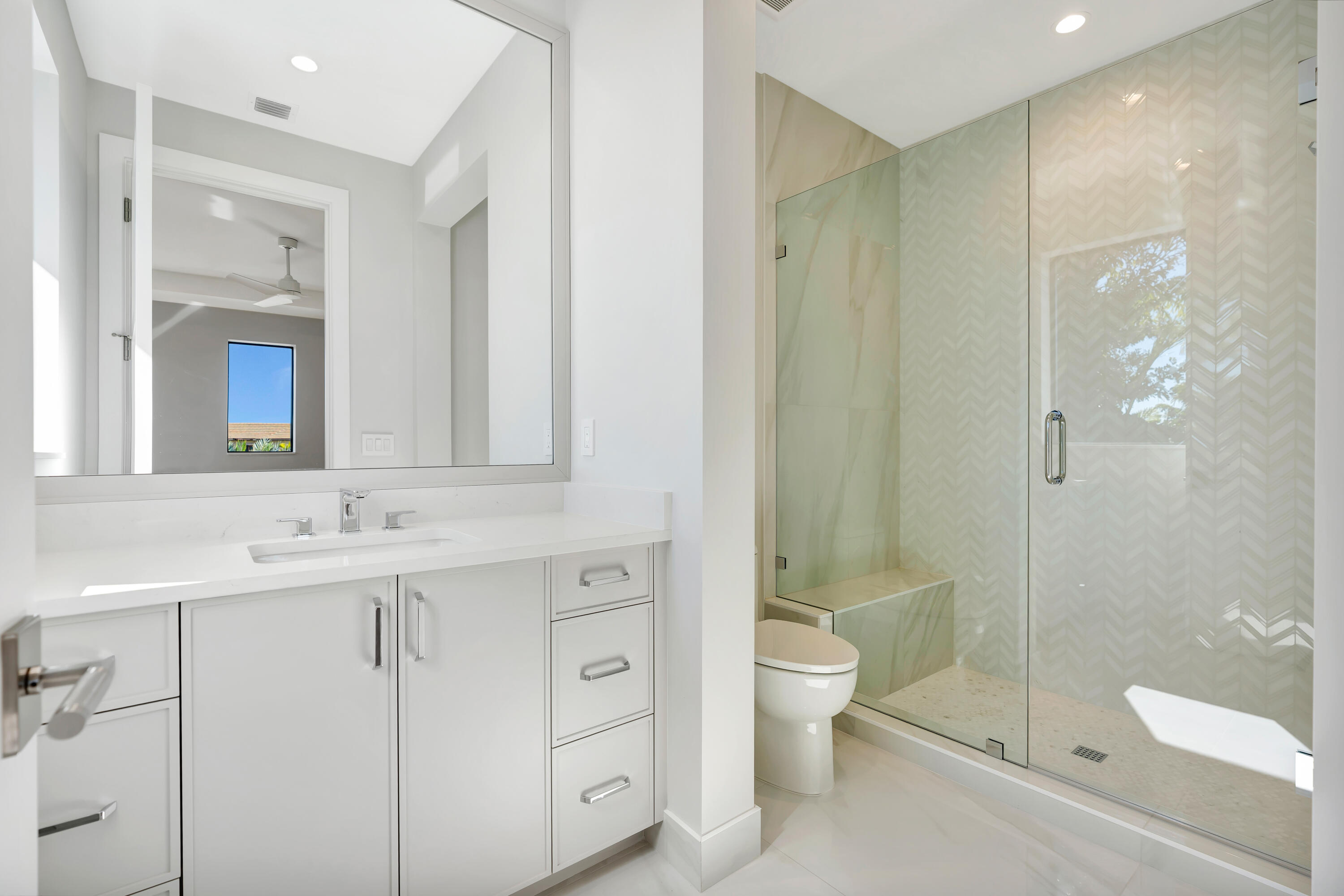 ADMIRALS COVE - Residential