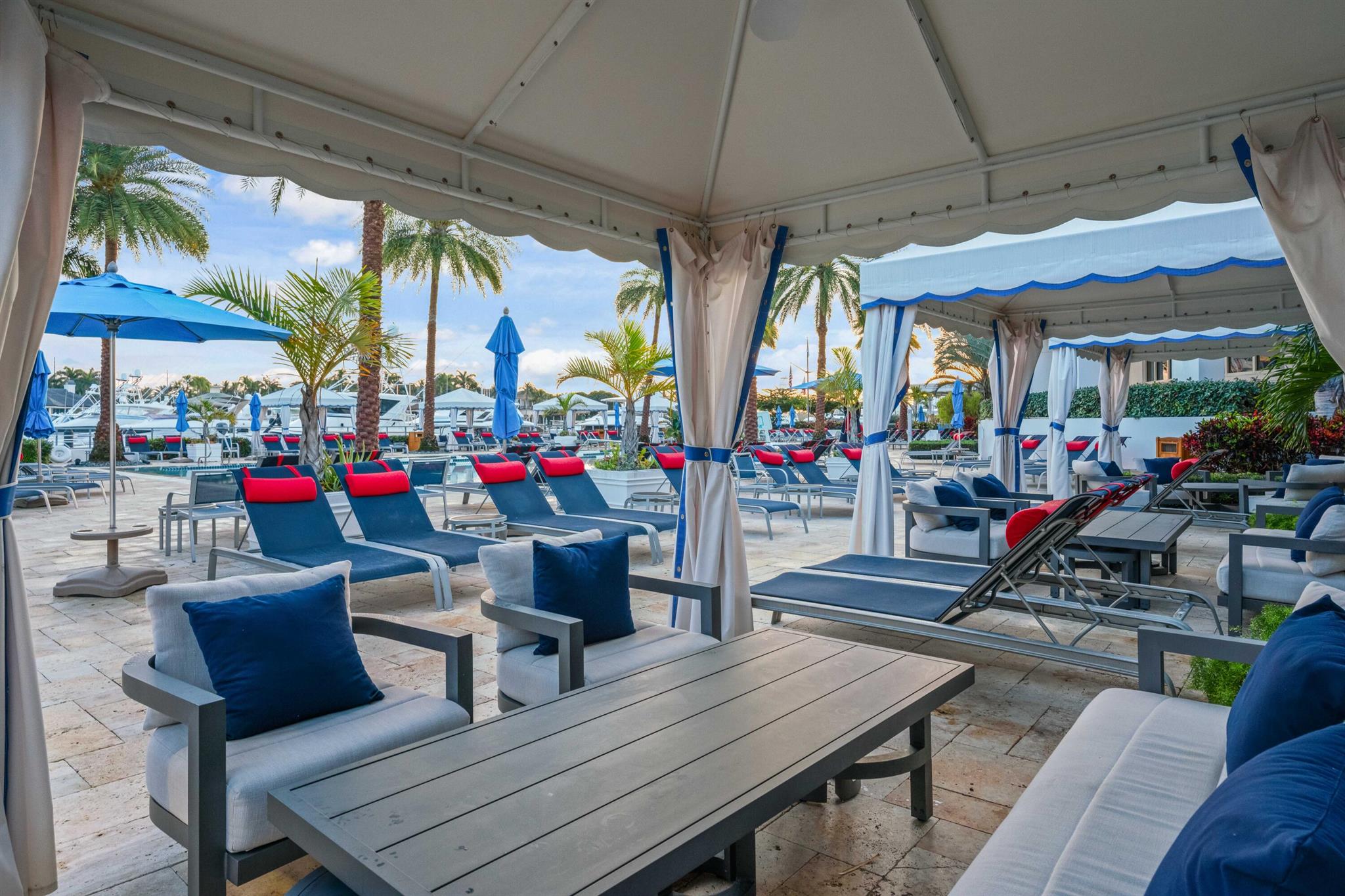 ADMIRALS COVE - Residential