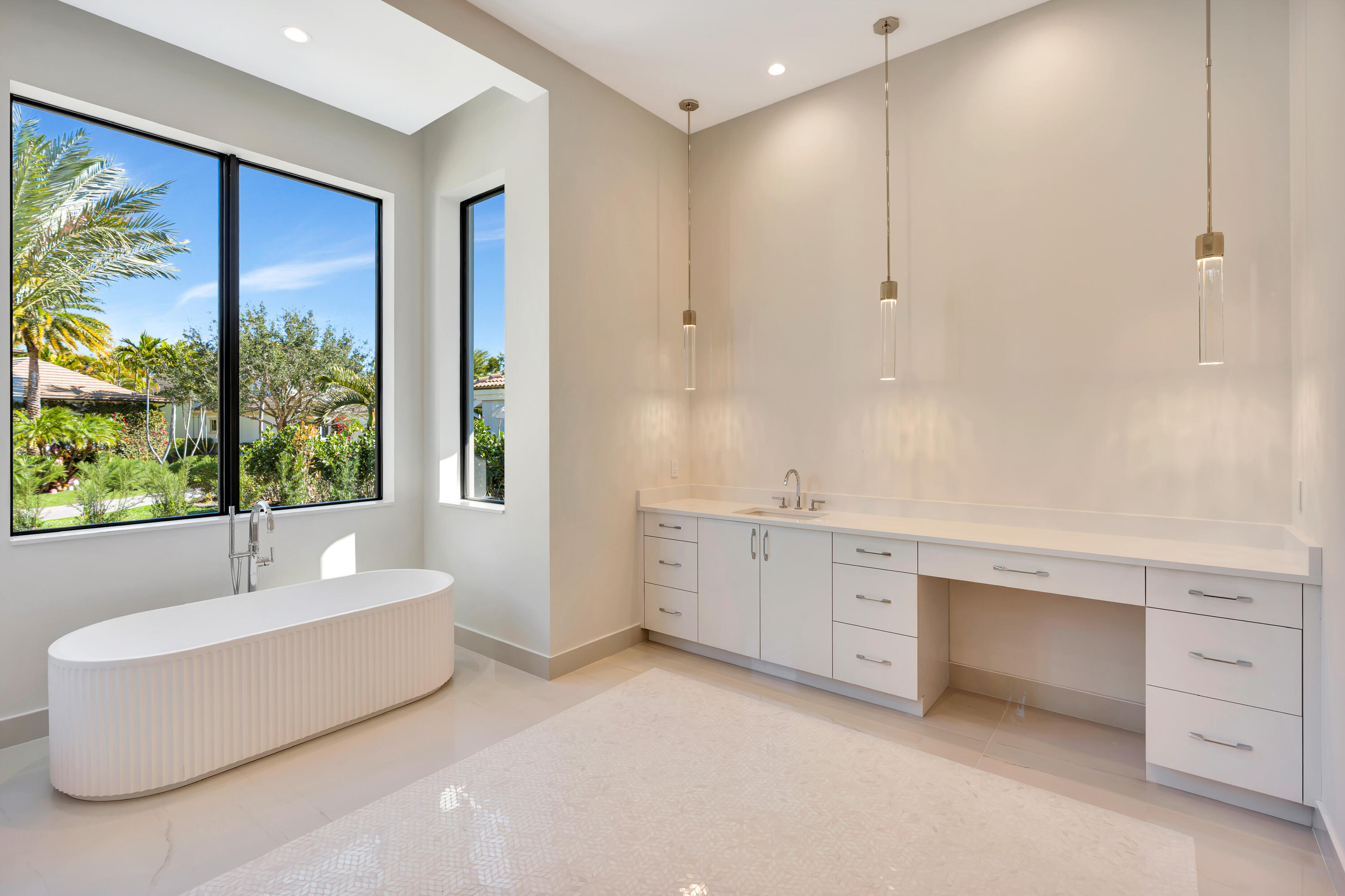 ADMIRALS COVE - Residential