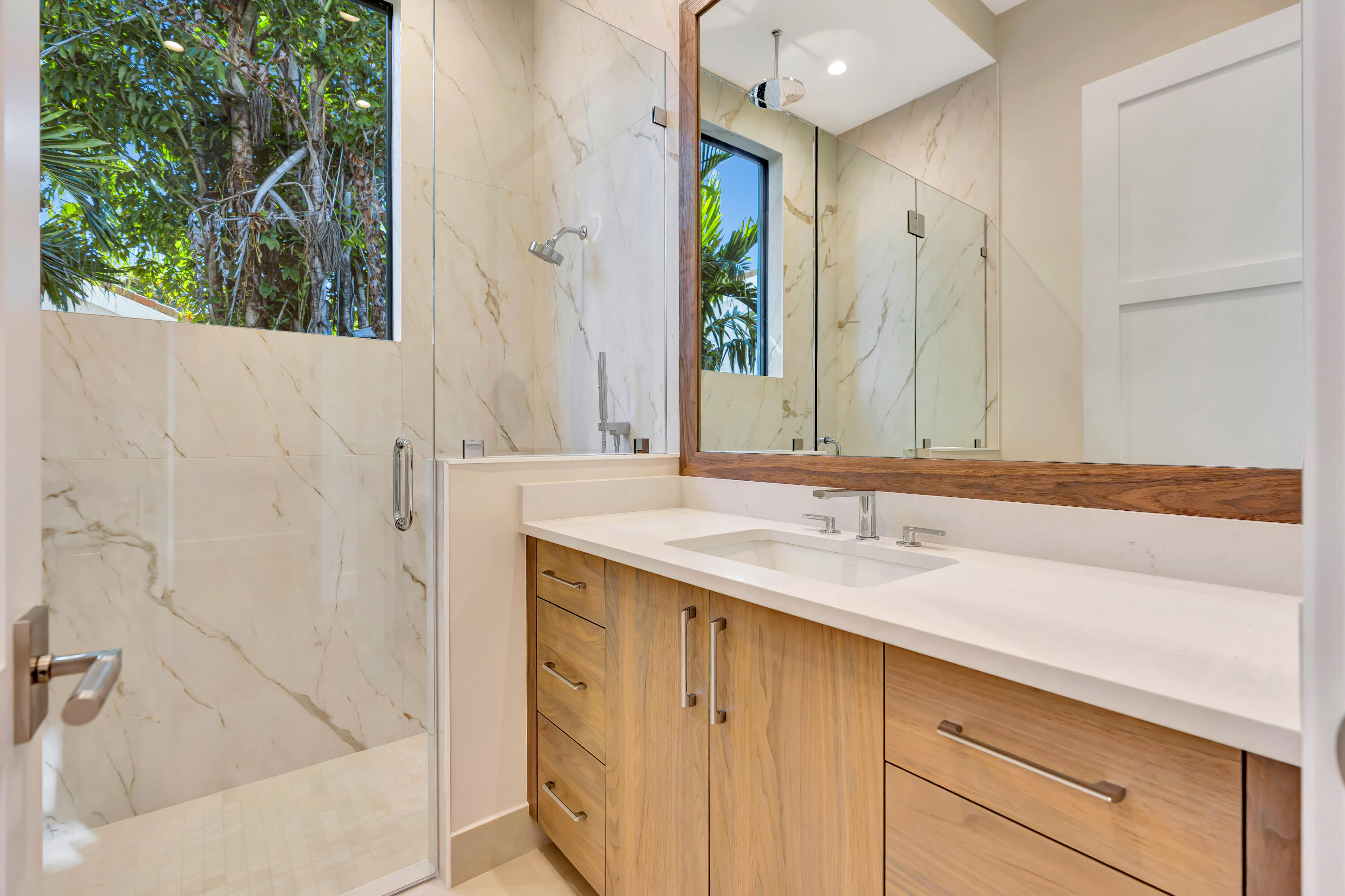 ADMIRALS COVE - Residential